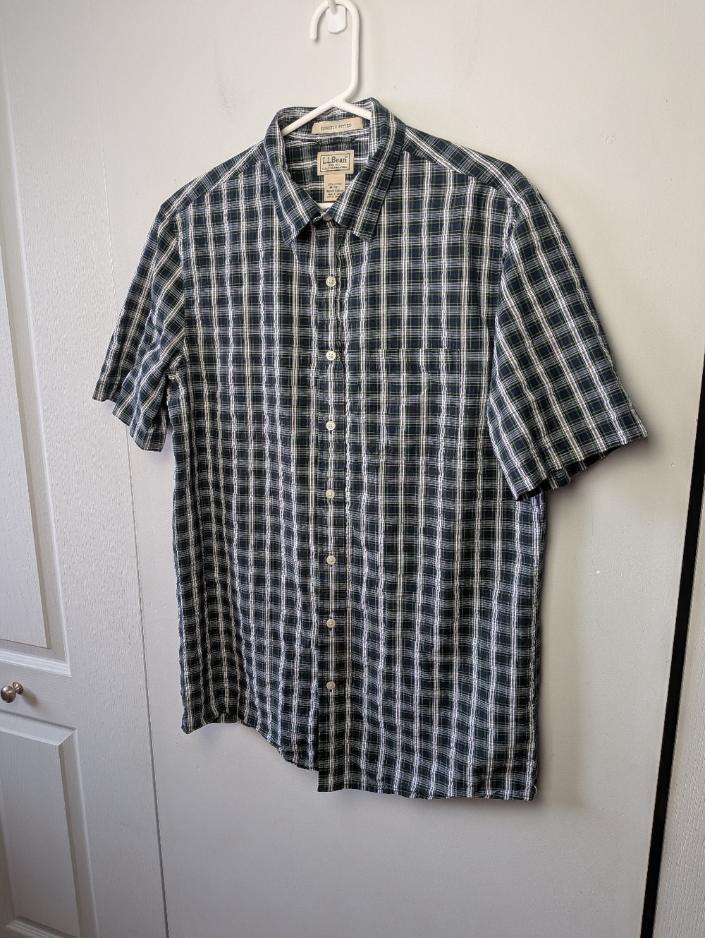 L.L BEAN men Casual Button Down Shirt Short Sleeves Size Medium Tall Plaid